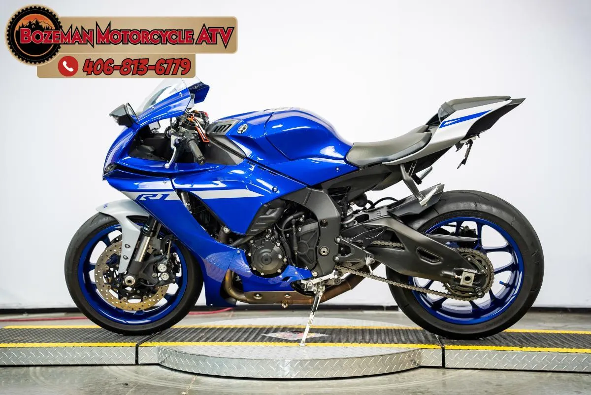 2020 YAMAHA YZF-R1