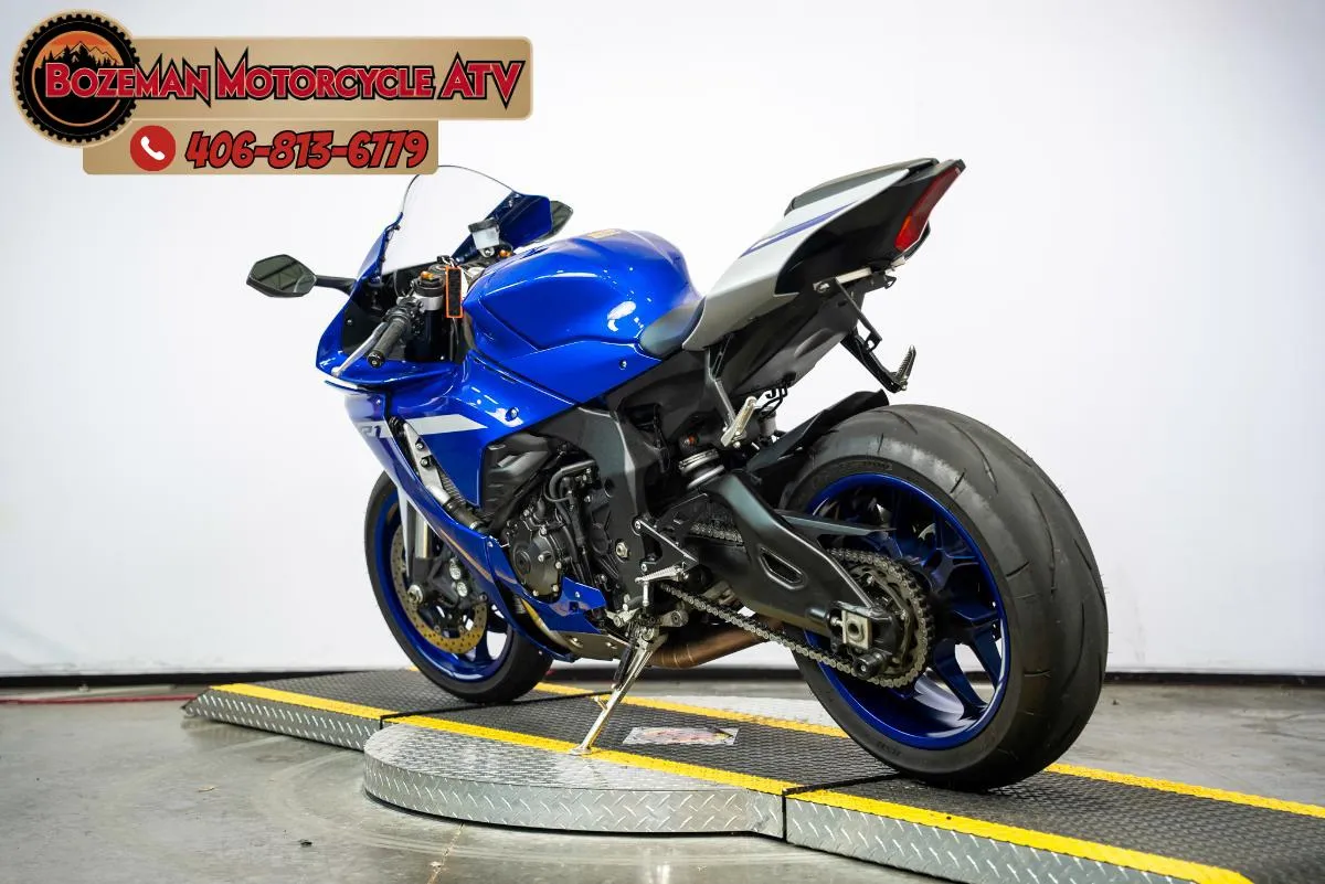 2020 YAMAHA YZF-R1