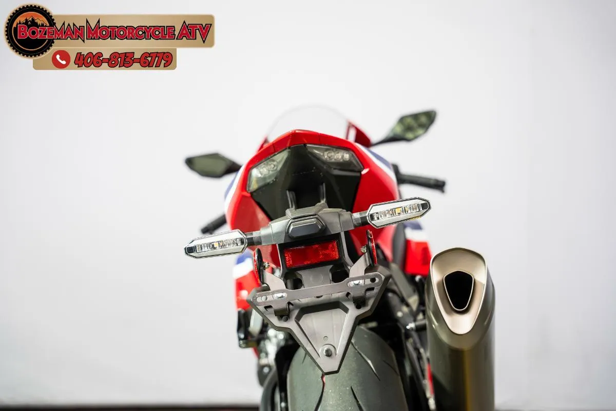 2025 HONDA CBR1000RR-R FIREBLADE SP