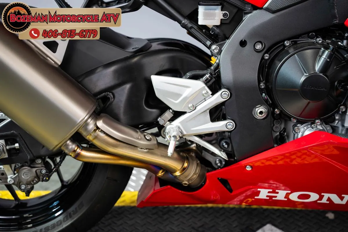 2025 HONDA CBR1000RR-R FIREBLADE SP
