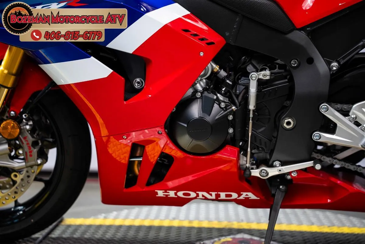 2025 HONDA CBR1000RR-R FIREBLADE SP