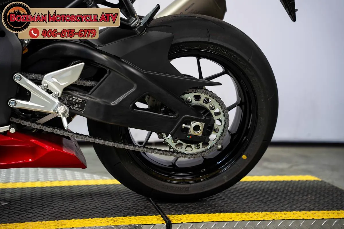 2025 HONDA CBR1000RR-R FIREBLADE SP
