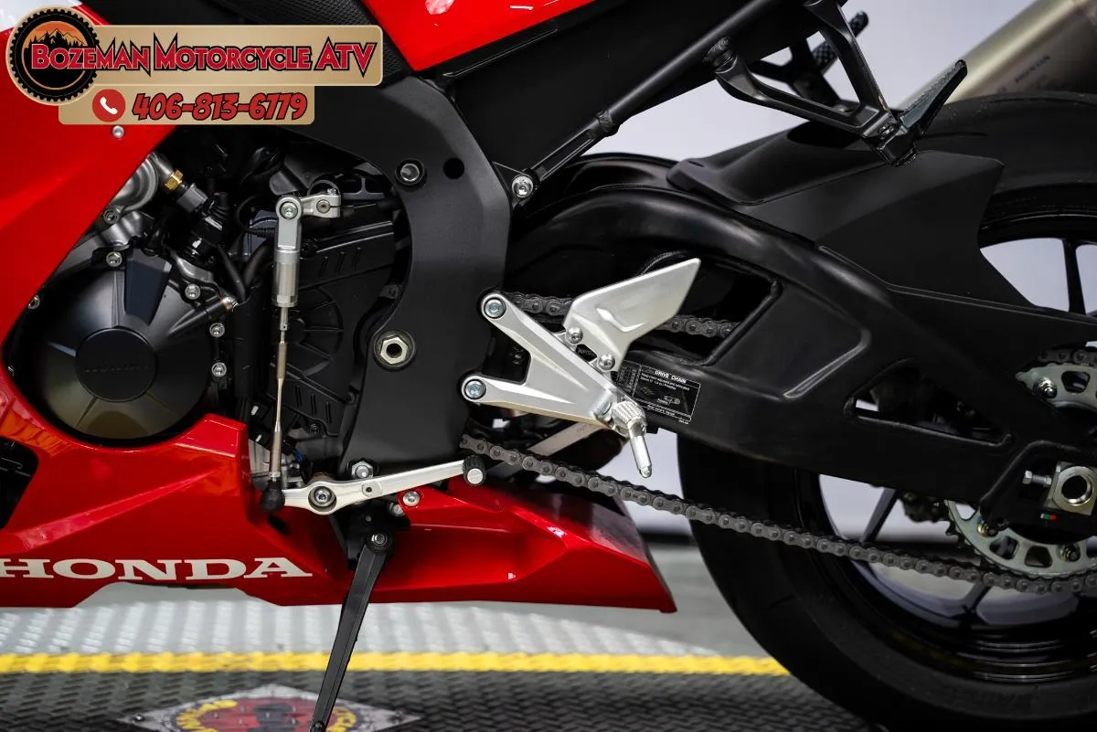 2025 HONDA CBR1000RR-R FIREBLADE SP