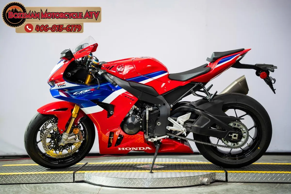 2025 HONDA CBR1000RR-R FIREBLADE SP