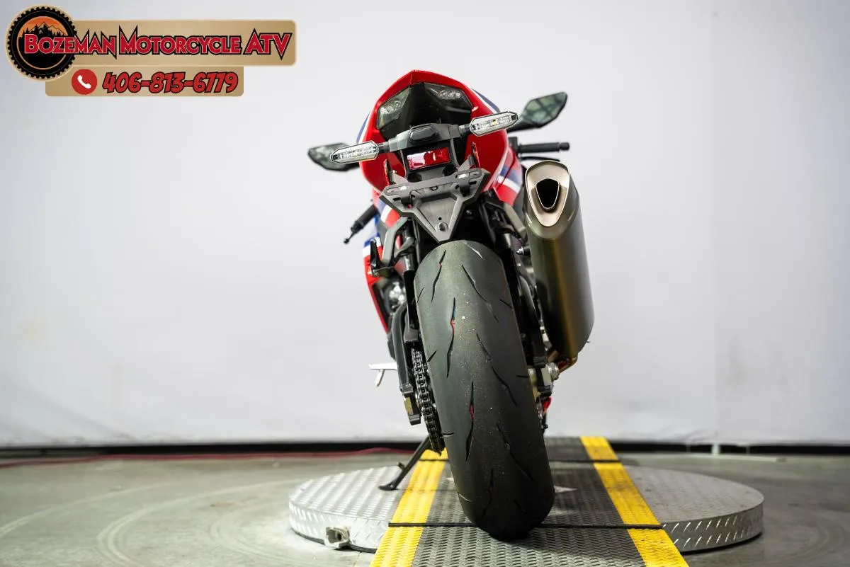 2025 HONDA CBR1000RR-R FIREBLADE SP