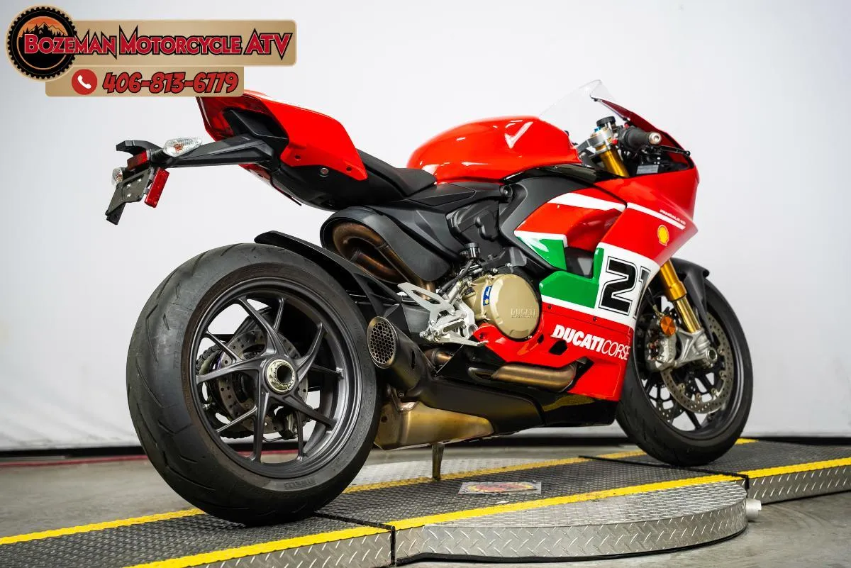 2023 DUCATI PANIGALE V2